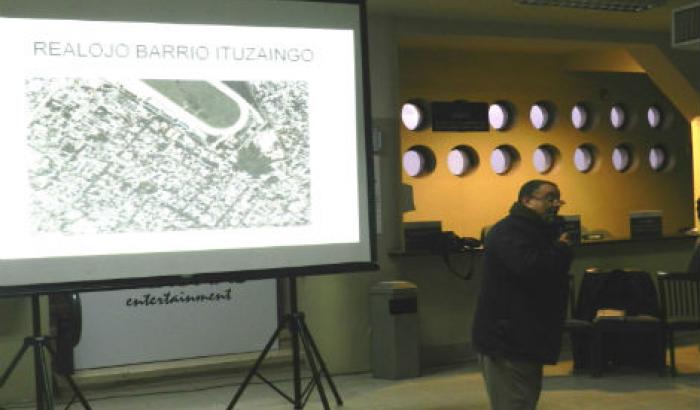 Alcalde Francisco Fleitas presentando el Programa urbanístico.